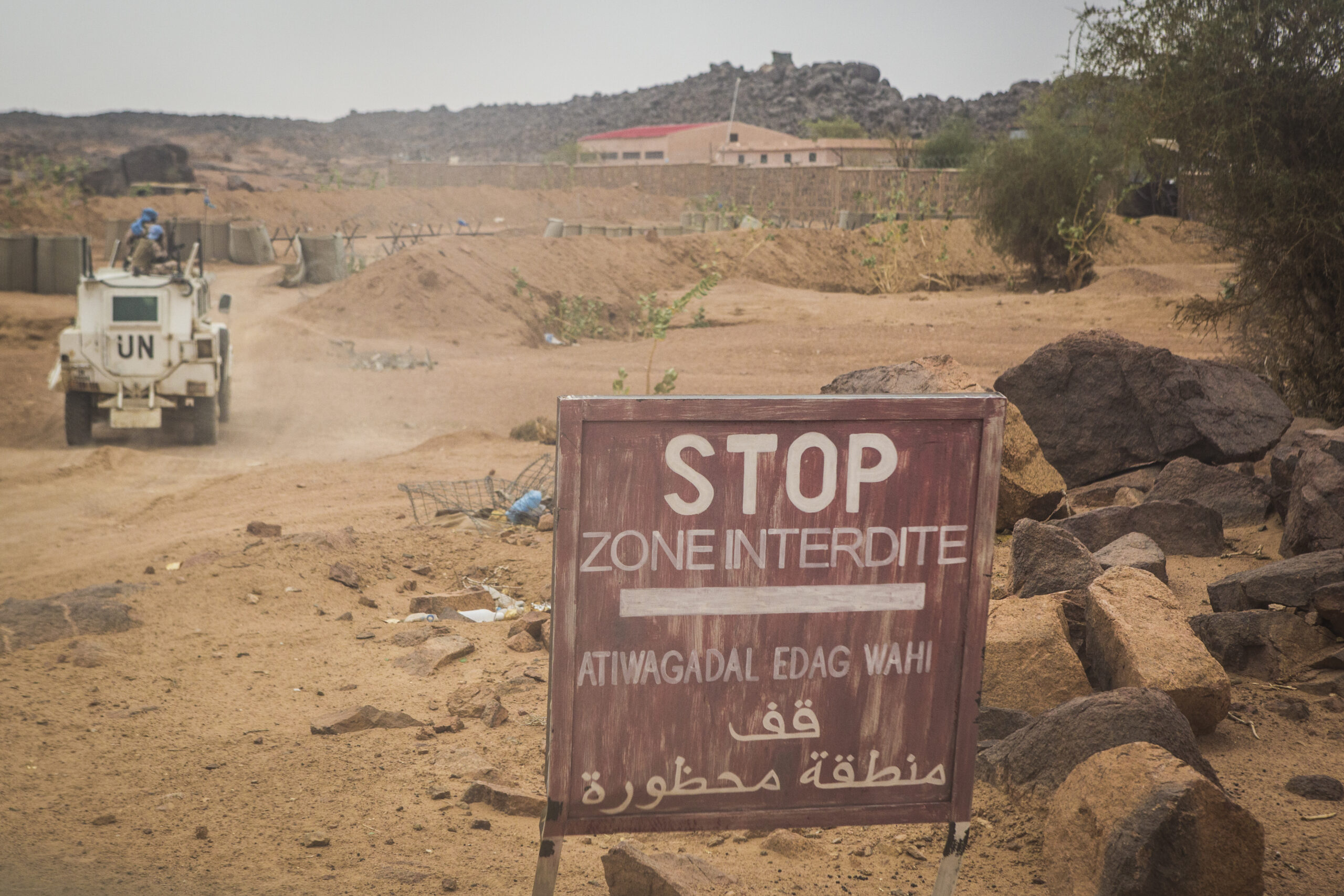 Wideshot of peacekeepers in Mali